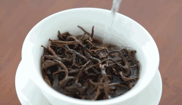 When is better to drink black tea?-