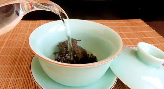 Should we throw away the first time infusion of Pu-erh Tea ?-