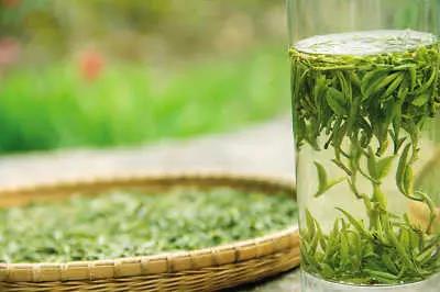 Why green tea has a green grassy flavor? How to deal with it?-