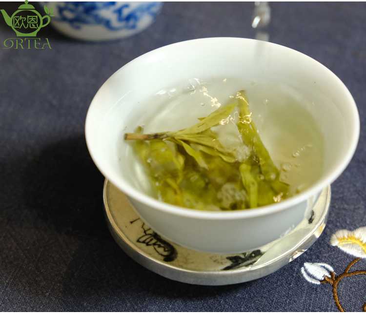 Premium Hainan White Tips Kuding Tea-