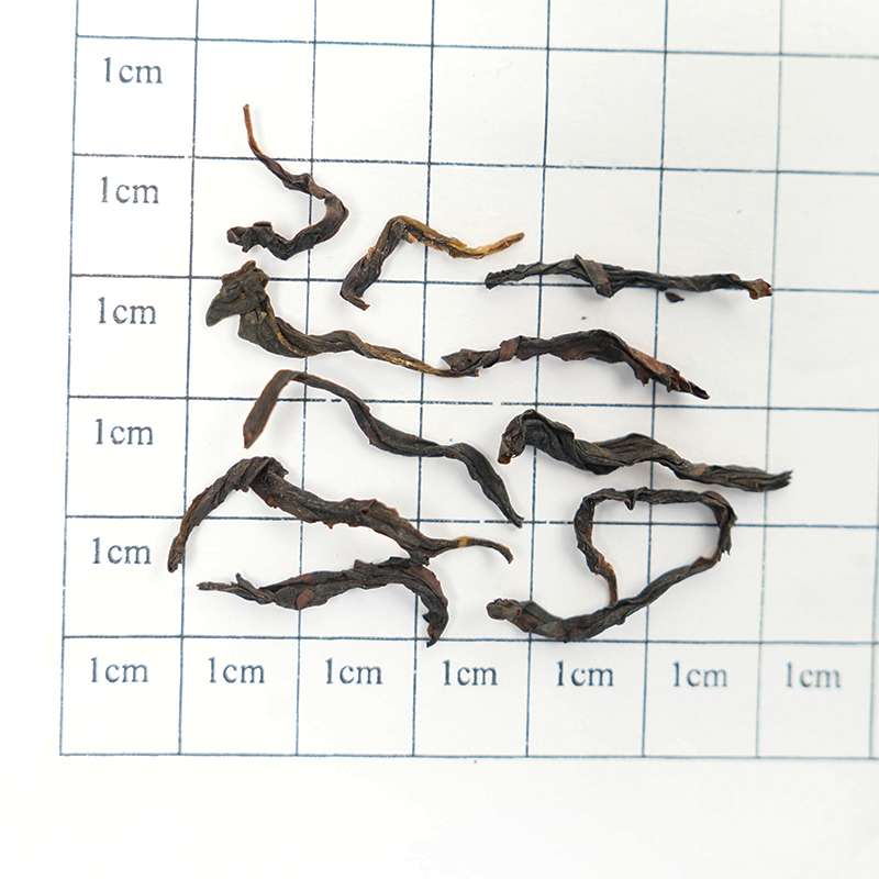 Organic Alpine Cinnamon Single Bush – 1300m Cloud Forest – Cinnamon notes and peach sweetness, mineral silky mellowness, soft and rich infusion, the aroma and flavor change dramatically.